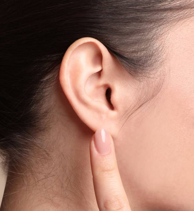 vasavi skin center - earlobe repair